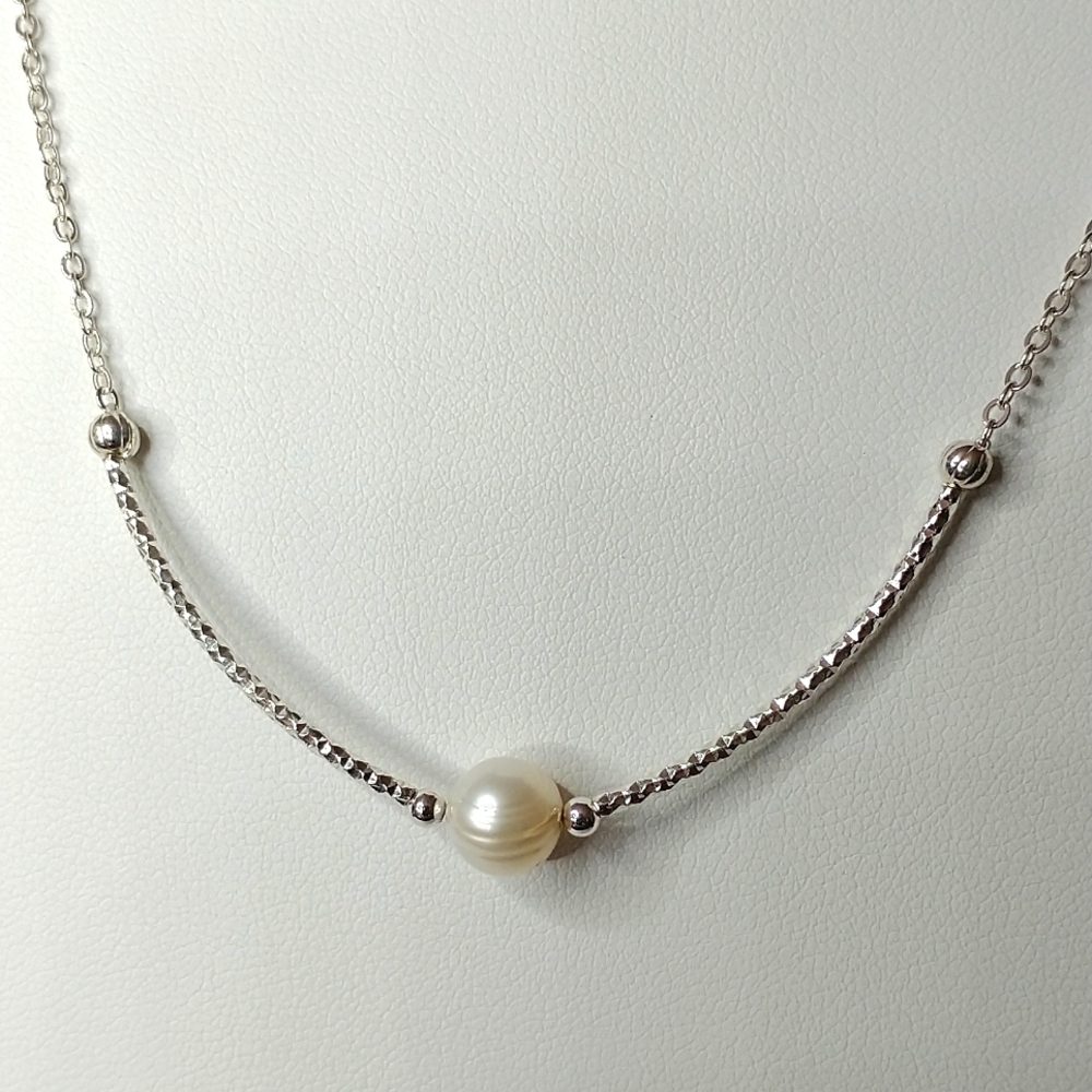 Women's Freshwater Pearl necklace